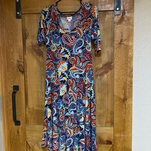LulaRoe ladies dress. Very colorful. Size XL. In excellent condition.